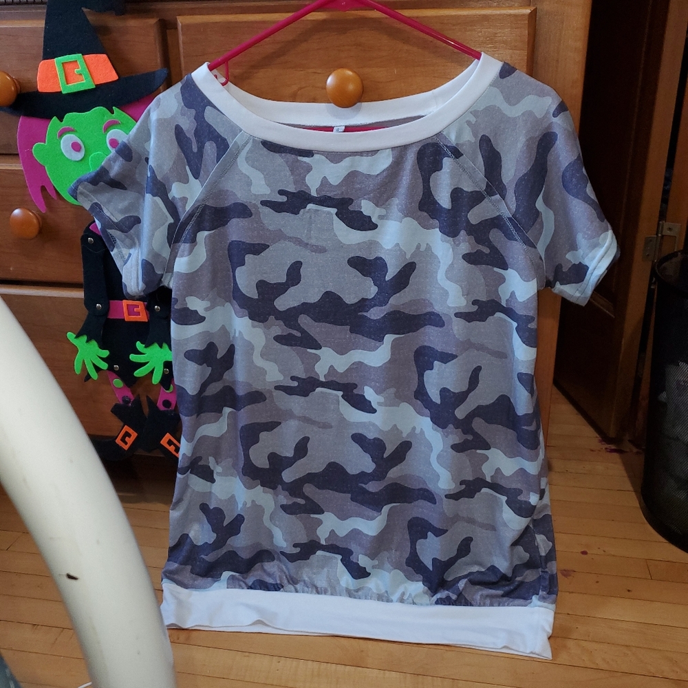Small camo botique top